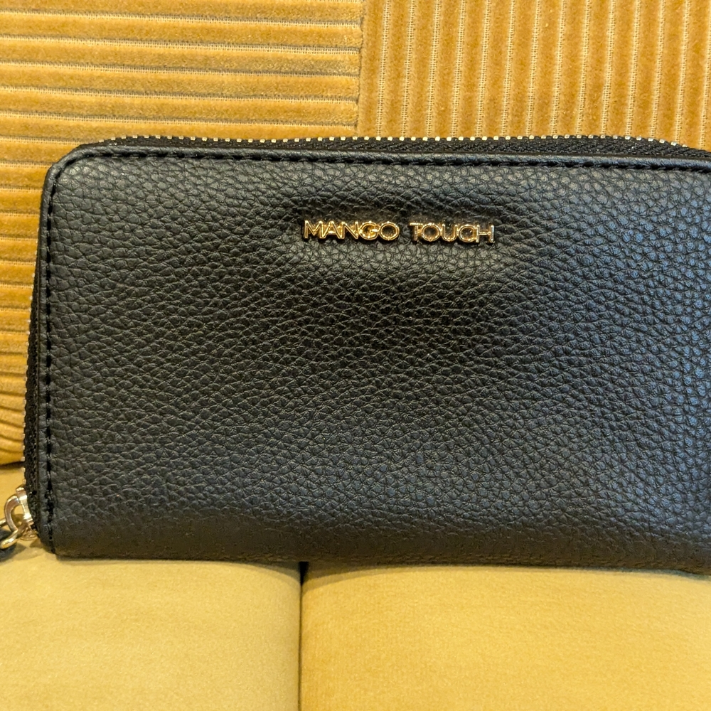 Mango Black Wallet